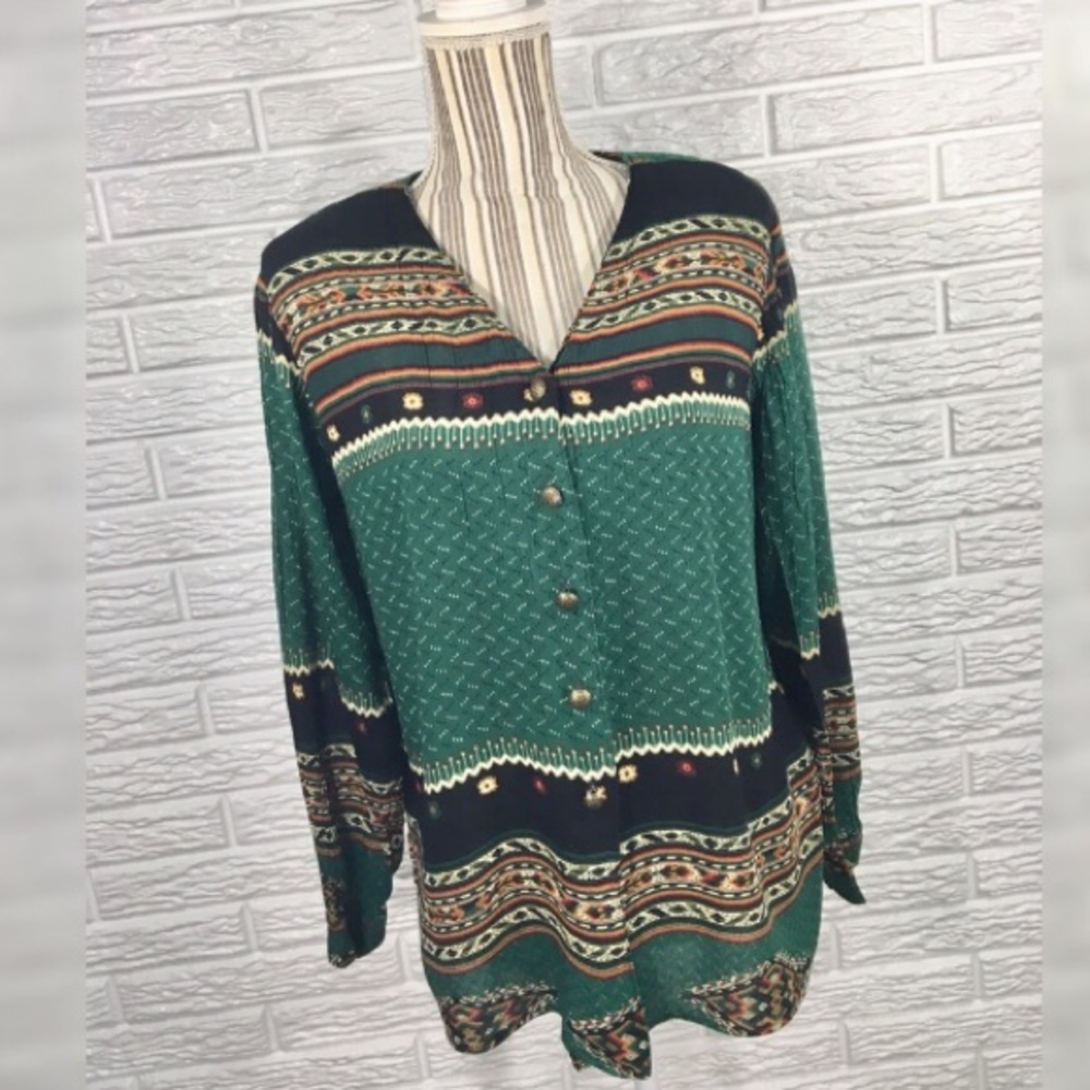 Long Sleeved Multicolored Blouse Top!